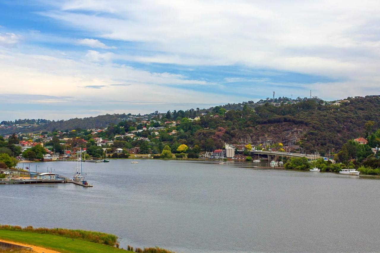 Готель Peppers Silo Лонсестон Номер фото View of the Swan River from the Perth Hills